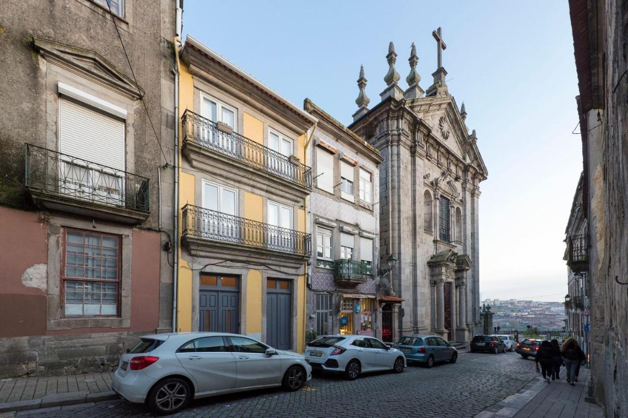Lovelystay - Porto Peaceful Living W/ Backyard Extérieur photo
