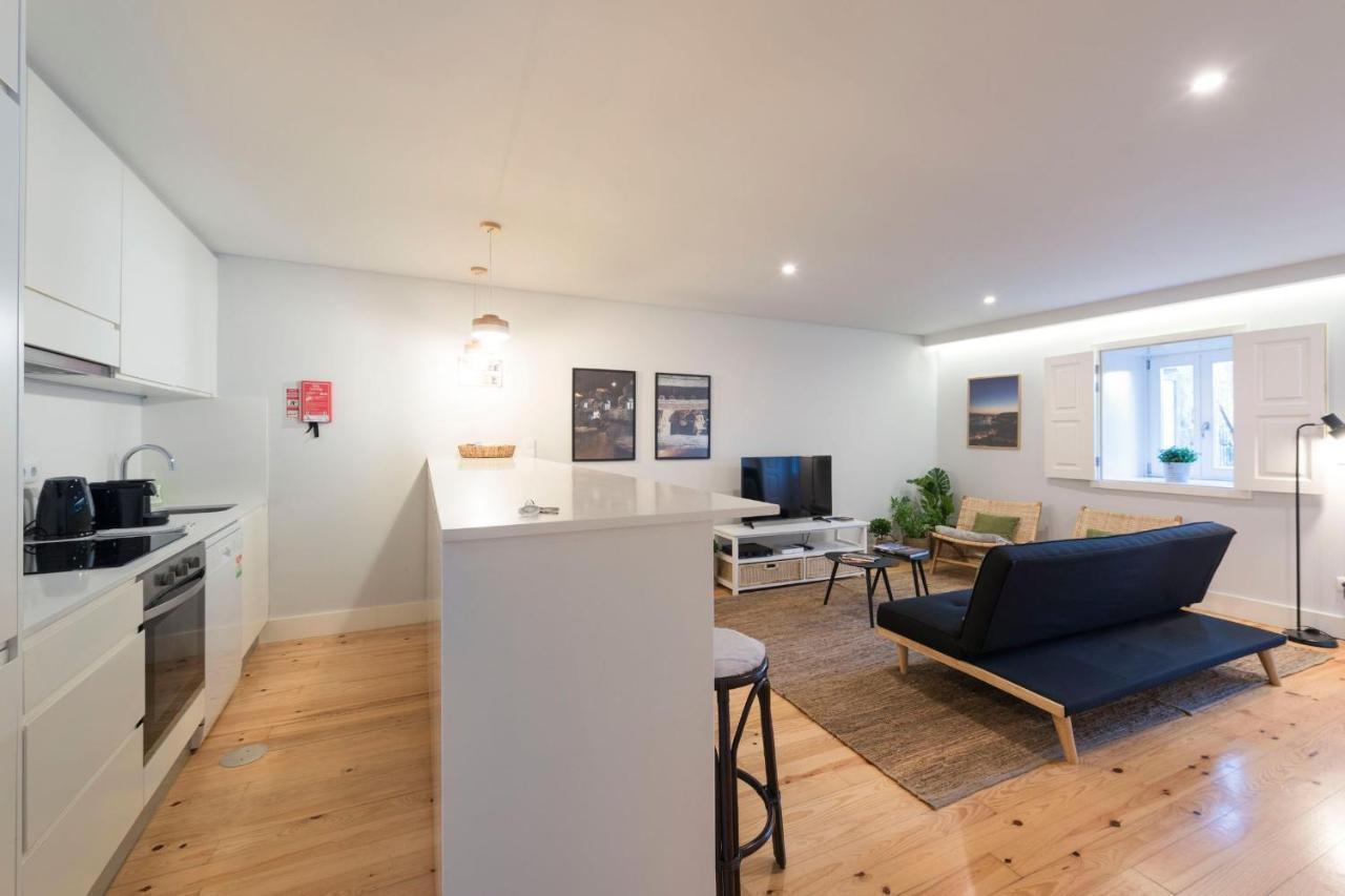 Lovelystay - Porto Peaceful Living W/ Backyard Extérieur photo