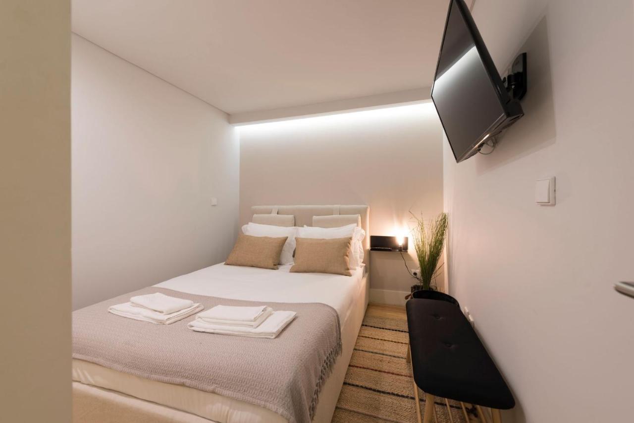 Lovelystay - Porto Peaceful Living W/ Backyard Extérieur photo
