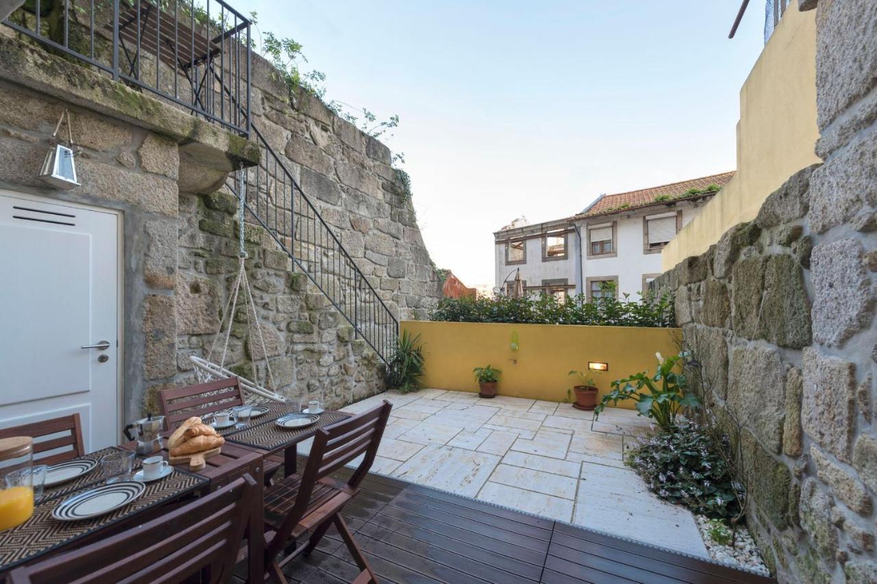 Lovelystay - Porto Peaceful Living W/ Backyard Extérieur photo