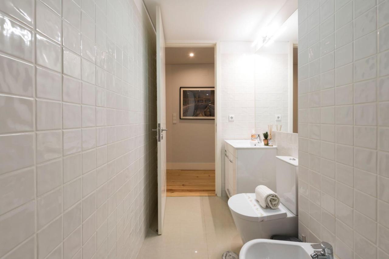 Lovelystay - Porto Peaceful Living W/ Backyard Extérieur photo